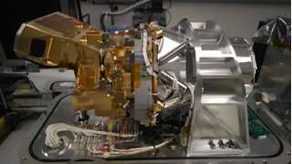 Image of the AVIRIS-5 instrument